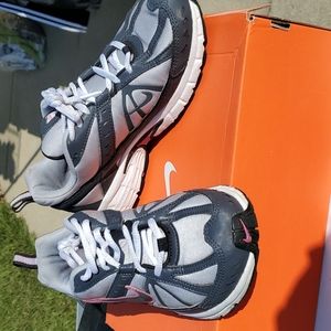 Nike Dart VI Sneakers